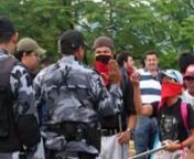 ¿“QUIEN DIJO MIEDO”?nnPor Dick y Mirian (cámaras) EmanuelssonnnVIDEO: http://www.youtube.com/watch?v=ypLm0ZIh_oMnnnTEGUCIGALPA / 2010-08-04 / Trabajadores, estudiantes y la Resistencia confirmaron hoy, en la toma de la Universidad Nacional Autónoma de Honduras (UNAH) la consigna popular de los primeros días del Golpe de Estado Militar; ¡“Nos tienen miedo por que no tenemos miedo”!nnEl día después que los Cobras atacaron miles de trabajadores y estudiantes en la Universidad Naciona