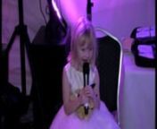 Little girl sings Katy Perry Roar to her dying mum. Will melt your heart.nYoutube copyright has prevented this from being played on mobile devices. So hello Vimeo.nnLeah Jenkins sings the Katy Perry hit at her terminally ill mums wedding reception.nnLeahs mum Lucy Jenkins was diagnosed with a brain tumour in August 2011 and in November 2013 was given 3 to 6 months left to live.nShe is now bed bound an relies on her loving husband and children as her 24 hour carers.nIt would be Lucys wish for her