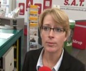 Vertriebsleiterin Dipl. Ing. Sonja Pöschmann erläutert die Vorteile des Blockheizkraftswerkes DACHS aus dem Hause Senertec.