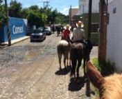 Revive la tradición de los caballos bailadores, otro atractivo en las fiestas patrias en Tequila, Jalisco.