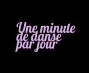 Une minute de danse par journnUn projet quotidien de performance initié le 14 janvier 2015npar Nadia Vadori-Gauthiernnwww.uneminutededanseparjour.comnfacebook.com/uneminutededanseparjourn@oneminuteofdanceadaynnDepuis l’attentat de janvier 2015 à Charlie Hebdo, à Paris,et ceux des jours qui ont suivi, je me suis lancée dans un projet quotidien de performance, un acte de résistance poétique : Une minute de danse par jour.nnTous les jours, je danse une minute et quelque, dans les état