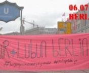 Avrupa feminizmine pratik bir eleştiri: Berlin’de bir garip 8 Mart!nhttp://devrimciproletarya.net/avrupa-feminizmine-pratik-bir-elestiri-berlinde-bir-garip-8-mart/nEn örgütlü, en disiplinli görüntüyü çizen LGBTİ’ler!nEylemde herkesten örgütlü gözüken ve bir arada tablo çizenlerse LGBTTQİ’ler. Onlar kendi renkli bayraklarını çok büyük ve her yerden gözükecek şekilde taşıyorlar, hep yan yana duruyorlar, ayrılmadan hareket ediyorlar. Bu gruplar içinde herkesin eli