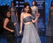 Carefree Kangana Ranaut shows her moves on the ramp and flips hair at LFW 2019. Can you do it like the way Kangana Ranaut does it on the ramp? Kangana surprised all when she waltzed in a pastel blue shaded ghagra as she turned showstopper for fashion designer Disha Patil at Lakme Fashion Week Winter/Festive 2019. Her skirt featured heavy intricate sequined designs. Kangana donned a matching satin blouse. Kangana sported a middle puffed hair with a little crimp texture. She completed the look wit