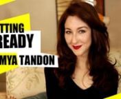 Saumya Tandon is known for her amazing sarees and beauty looks. We recently caught up with the beautiful actress who took us through how she gets ready when she is going out to party. nnCreating a classic winged liner and red lips combination with luminous skin Saumya takes us through the entire makeup look, step by step in this tutorial. nnSaumya Tandon took up modelling assignments early in her career. She currently plays &#39;Anita Bhabhi&#39; on popular comedy serial Bhabi Ji Ghar Par Hai! She is al