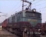 Rare capture of a Mitsubishi WAM3 electric loco shunting a string of BoBo electric locos (WAM2, WAG3) at Asansol shed.Note the inward orientation of the panto, similar to that of the WCAM1/YAM1 loco.