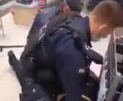 X2Download.app-Policja bije i razi paralizatorem za brak maseczki w Galerii w Zamościu❗ (online-video-cutter.com) (1) from download video cutter online