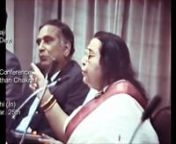 Excerpt of a talk by Shri Mataji Nirmala DevinOriginal talk: https://www.amruta.org/1993/03/25/1993-0325-medical-conference-new-delhi-india/n__________________________nJe vais vous parler d&#39;un seul chakra tout d&#39;abord, c&#39;est le chakra jaune que vous voyez là, appelé Swadishthan qui se déplace autour de ce vide. C&#39;est celui qui est responsable de la production ou de la manifestation de nos réflexes, mais uniquement du côté physique. Quel travail doit faire ce pauvre centre ! Nous n&#39;avons
