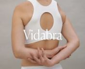 Video en colaboración con estudio NEGRE para publicitar la prenda VIDABRA que Muvu diseña junto a Ascires para pacientes con cáncer de mama sometidas a radioterápia.