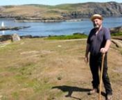 A Manx language film about some of the Isle of Man&#39;s most important and interesting shipwrecks, all of which happened in the Sound, between the Calf of Man and the Island itself.nnThis is one in a series of films about the Calf of Man presented by David Fisher.nThe full series is available here: nhttps://culturevannin.im/watchlisten/videos/yn-cholloo-696043/nnThese films are also available in English: https://culturevannin.im/watchlisten/videos/calf-of-man-688411/nnFor more information about Man