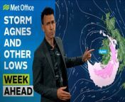 This is the Met Office UK Weather forecast for the week ahead 25/09/2023.&#60;br/&#62;&#60;br/&#62;Storm Agnes will bring disruption to parts of the UK on Wednesday and into Thursday. Either side of Agnes, a mix of sunny spells and blustery showers is likely. Bringing you this weekend’s weather forecast is Aidan McGivern.&#60;br/&#62;&#60;br/&#62;You may also enjoy:&#60;br/&#62;– Podcasts exploring weather and climate https://www.youtube.com/playlist?list=PLGVVqeJodR_brL5mcfsqI4cu42ueHttv0&#60;br/&#62;– Daily weather forecasts https://www.youtube.com/playlist?list=PLGVVqeJodR_Zew9xGAqYVtGjYHau-E2yL&#60;br/&#62;– Deep dive in-depth forecasts https://www.youtube.com/playlist?list=PLGVVqeJodR_ZGnhyYdlEpdYrjZ-Pmj2rt&#60;br/&#62;&#60;br/&#62;Subscribe to make sure you never miss the latest UK weather forecast or important weather warning - https://www.youtube.com/c/metoffice?sub_confirmation=1&#60;br/&#62;&#60;br/&#62;We are the Met Office, the UK’s national weather service, and every day of the week we bring you a morning weather forecast and an afternoon weather forecast so that wherever you are in the UK we have you covered.&#60;br/&#62;&#60;br/&#62;Forecast and any weather warnings are accurate at time of recording. To ensure you have the most up to date weather information, check the hourly forecast and live warnings on the Met Office website or app.&#60;br/&#62;