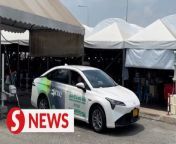Airports of Thailand has joined forces with Chinese electric vehicle car maker GAC Aion to introduce electric taxi services at the Suvarnabhumi Airport.&#60;br/&#62;&#60;br/&#62;WATCH MORE: https://thestartv.com/c/news&#60;br/&#62;SUBSCRIBE: https://cutt.ly/TheStar&#60;br/&#62;LIKE: https://fb.com/TheStarOnline