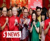 Prime Minister Datuk Seri Anwar Ibrahim and Cabinet ministers attended the Chinese New Year celebration hosted by MCA in Kuala Lumpur on Saturday (Feb 10). &#60;br/&#62;&#60;br/&#62;Read more at http://tinyurl.com/mrvhja95&#60;br/&#62;&#60;br/&#62;WATCH MORE: https://thestartv.com/c/news&#60;br/&#62;SUBSCRIBE: https://cutt.ly/TheStar&#60;br/&#62;LIKE: https://fb.com/TheStarOnline