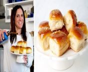 Is it a creme brûlée or a donut? Either way, it’s a deliciously easy dessert. In this video, Nicole shows you how to transform your store-bought Hawaiian rolls into Creme Brûlée “Donuts”. This rich recipe involves minimal cooking, so it’s a great dish for novices to impress a crowd. After cutting slits into the lightly-toasted rolls, pipe in the no-bake lemon cheesecake filling into each hole. Next, coat each roll with a hot sugar glaze and allow them to harden. With only a few steps and minimal ingredients, you’ll have creamy and crisp dessert that’s fit for royalty!