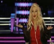 Christina Aguilera and Nate Ruess find out something funny about their big red chairs.