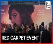 Amy Winehouse biopic premieres in London&#60;br/&#62;&#60;br/&#62;The cast of the &#39;Back to Black&#39; movie on British singer Amy Winehouse attends the world premiere in London.&#60;br/&#62;&#60;br/&#62;Video by AFP&#60;br/&#62;&#60;br/&#62;Subscribe to The Manila Times Channel - https://tmt.ph/YTSubscribe &#60;br/&#62;&#60;br/&#62;Visit our website at https://www.manilatimes.net &#60;br/&#62;&#60;br/&#62;Follow us: &#60;br/&#62;Facebook - https://tmt.ph/facebook &#60;br/&#62;Instagram - https://tmt.ph/instagram &#60;br/&#62;Twitter - https://tmt.ph/twitter &#60;br/&#62;DailyMotion - https://tmt.ph/dailymotion &#60;br/&#62;&#60;br/&#62;Subscribe to our Digital Edition - https://tmt.ph/digital &#60;br/&#62;&#60;br/&#62;Check out our Podcasts: &#60;br/&#62;Spotify - https://tmt.ph/spotify &#60;br/&#62;Apple Podcasts - https://tmt.ph/applepodcasts &#60;br/&#62;Amazon Music - https://tmt.ph/amazonmusic &#60;br/&#62;Deezer: https://tmt.ph/deezer &#60;br/&#62;Tune In: https://tmt.ph/tunein&#60;br/&#62;&#60;br/&#62;#TheManilaTimes&#60;br/&#62;#tmtnews&#60;br/&#62;#amywinehouse &#60;br/&#62;#backtoblack&#60;br/&#62;#london