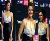 Celebrities dazzled in glamorous outfits at the Bollywood Hungama Style Icons Summit and Awards 2024 in Mumbai last night. Tripti Dimri Shines in Slit Cut Dress at the event. Watch Video To KNow More.&#60;br/&#62; &#60;br/&#62;#TriptiDimri #TriptiDimriBhabhi2 #TriptiDimriHotLook &#60;br/&#62;~PR.126~ED.140~