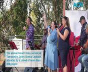 Hundreds of Tamworth residents gathered for The Chapel Collective&#39;s annual Good Friday Service, held at Oxley Scenic Lookout. Video by Gareth Gardner, March 29, 2024.