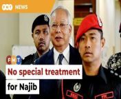 Prisons department director-general Nordin Muhammad says everyone is subject to the same SOPs.&#60;br/&#62;&#60;br/&#62;Read More: https://www.freemalaysiatoday.com/category/nation/2024/03/29/no-special-treatment-for-najib-in-prison-says-dg/ &#60;br/&#62;&#60;br/&#62;&#60;br/&#62;Free Malaysia Today is an independent, bi-lingual news portal with a focus on Malaysian current affairs.&#60;br/&#62;&#60;br/&#62;Subscribe to our channel - http://bit.ly/2Qo08ry&#60;br/&#62;------------------------------------------------------------------------------------------------------------------------------------------------------&#60;br/&#62;Check us out at https://www.freemalaysiatoday.com&#60;br/&#62;Follow FMT on Facebook: https://bit.ly/49JJoo5&#60;br/&#62;Follow FMT on Dailymotion: https://bit.ly/2WGITHM&#60;br/&#62;Follow FMT on X: https://bit.ly/48zARSW &#60;br/&#62;Follow FMT on Instagram: https://bit.ly/48Cq76h&#60;br/&#62;Follow FMT on TikTok : https://bit.ly/3uKuQFp&#60;br/&#62;Follow FMT Berita on TikTok: https://bit.ly/48vpnQG &#60;br/&#62;Follow FMT Telegram - https://bit.ly/42VyzMX&#60;br/&#62;Follow FMT LinkedIn - https://bit.ly/42YytEb&#60;br/&#62;Follow FMT Lifestyle on Instagram: https://bit.ly/42WrsUj&#60;br/&#62;Follow FMT on WhatsApp: https://bit.ly/49GMbxW &#60;br/&#62;------------------------------------------------------------------------------------------------------------------------------------------------------&#60;br/&#62;Download FMT News App:&#60;br/&#62;Google Play – http://bit.ly/2YSuV46&#60;br/&#62;App Store – https://apple.co/2HNH7gZ&#60;br/&#62;Huawei AppGallery - https://bit.ly/2D2OpNP&#60;br/&#62;&#60;br/&#62;#FMTNews #NajibRazak #NoSpecialTreatment #Prison