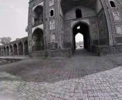 very big door in Jhangir tomb Asia Lahore from tomber enceinte rapidement