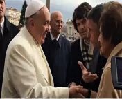 Lee, whose search for the son sold for adoption by nuns was turned into a film, has met Pope Francis in Rome.