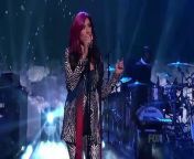 Jessica Meuse knows she has the range, now it was time to show America she can jam with the band. Take a look at her performance of &#92;