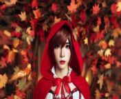 Red Riding Hood from shouder riding