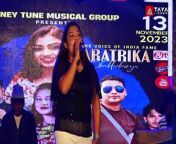 Main Nagin _ Bajatey Raho _ Megha Live Singing from megha big