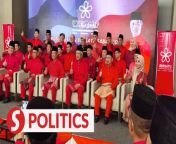 Tan Sri Muhyiddin Yassin is remaining coy on whether Bersatu will work with Gabungan Rakyat Sabah (GRS) in the upcoming state elections.&#60;br/&#62;&#60;br/&#62;The Bersatu president told reporters after attending the Sabah Bersatu Convention in Kota Kinabalu on Sunday (May 5) that Bersatu and Perikatan Nasional will be contesting in the Sabah state elections, adding that Bersatu had picked its candidates and had an idea of which seats to aim for.&#60;br/&#62;&#60;br/&#62;Read more at https://tinyurl.com/mur2b72b&#60;br/&#62;&#60;br/&#62;WATCH MORE: https://thestartv.com/c/news&#60;br/&#62;SUBSCRIBE: https://cutt.ly/TheStar&#60;br/&#62;LIKE: https://fb.com/TheStarOnline