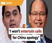 Akmal says won’t entertain calls for China apology over ‘Allah’ socks&#60;br/&#62;&#60;br/&#62;Read More: &#60;br/&#62;https://www.freemalaysiatoday.com/category/nation/2024/03/27/akmal-says-wont-entertain-calls-for-china-apology-over-allah-socks/&#60;br/&#62;&#60;br/&#62;&#60;br/&#62;Laporan Lanjut: &#60;br/&#62;https://www.freemalaysiatoday.com/category/bahasa/tempatan/2024/03/27/akmal-malas-layan-desakan-tuntut-china-mohon-maaf/&#60;br/&#62;&#60;br/&#62;&#60;br/&#62;Free Malaysia Today is an independent, bi-lingual news portal with a focus on Malaysian current affairs.&#60;br/&#62;&#60;br/&#62;Subscribe to our channel - http://bit.ly/2Qo08ry&#60;br/&#62;------------------------------------------------------------------------------------------------------------------------------------------------------&#60;br/&#62;Check us out at https://www.freemalaysiatoday.com&#60;br/&#62;Follow FMT on Facebook: https://bit.ly/49JJoo5&#60;br/&#62;Follow FMT on Dailymotion: https://bit.ly/2WGITHM&#60;br/&#62;Follow FMT on X: https://bit.ly/48zARSW &#60;br/&#62;Follow FMT on Instagram: https://bit.ly/48Cq76h&#60;br/&#62;Follow FMT on TikTok : https://bit.ly/3uKuQFp&#60;br/&#62;Follow FMT Berita on TikTok: https://bit.ly/48vpnQG &#60;br/&#62;Follow FMT Telegram - https://bit.ly/42VyzMX&#60;br/&#62;Follow FMT LinkedIn - https://bit.ly/42YytEb&#60;br/&#62;Follow FMT Lifestyle on Instagram: https://bit.ly/42WrsUj&#60;br/&#62;Follow FMT on WhatsApp: https://bit.ly/49GMbxW &#60;br/&#62;------------------------------------------------------------------------------------------------------------------------------------------------------&#60;br/&#62;Download FMT News App:&#60;br/&#62;Google Play – http://bit.ly/2YSuV46&#60;br/&#62;App Store – https://apple.co/2HNH7gZ&#60;br/&#62;Huawei AppGallery - https://bit.ly/2D2OpNP&#60;br/&#62;&#60;br/&#62;#FMTNews #AkmalSaleh #CallsChina #Apology #AllahSocks