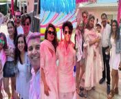 Priyanka Chopra enjoys Holi with Daughter, Nick Jonas and her Family, Inside Photos Videos Viral. Priyanka Chopra celebrates holi with MannaraChopra and her other cousins. her Daughter Malti Marie and Husband Nick Jonas also enjoyed it very much. watch video to know more &#60;br/&#62; &#60;br/&#62;#PriyankaChopra #NickJonas #PriyankaChopraHoli &#60;br/&#62;~PR.132~ED.141~